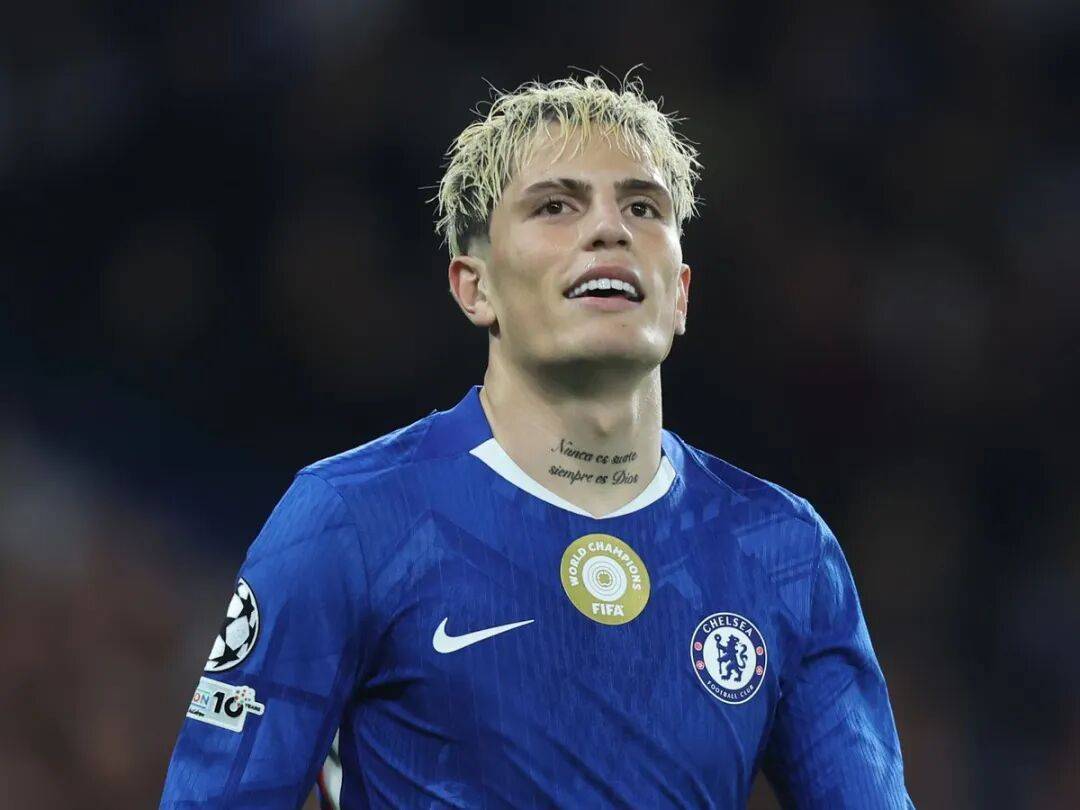 6场0球0助攻！加纳乔沦为蓝军水货 表现不及青训小将